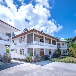 La Maison Hibiscus Beau Vallon (Mahe)